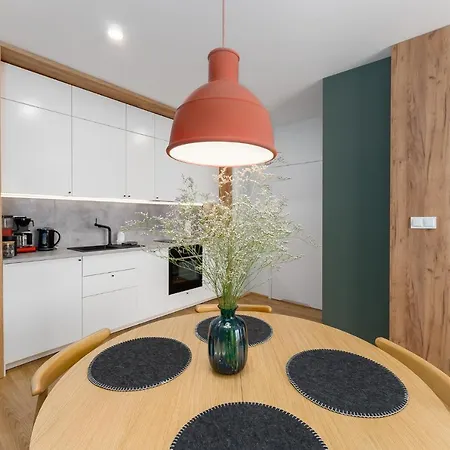 Willow Tree Surfingbird *