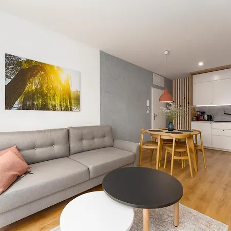 Willow Tree Surfingbird Apartament