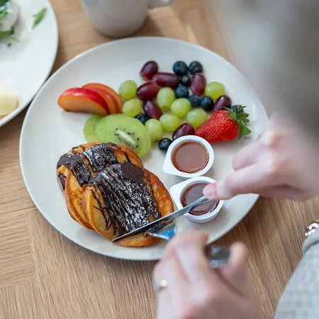 Willow Tree Surfingbird Apartament *