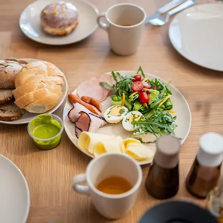 Willow Tree Surfingbird