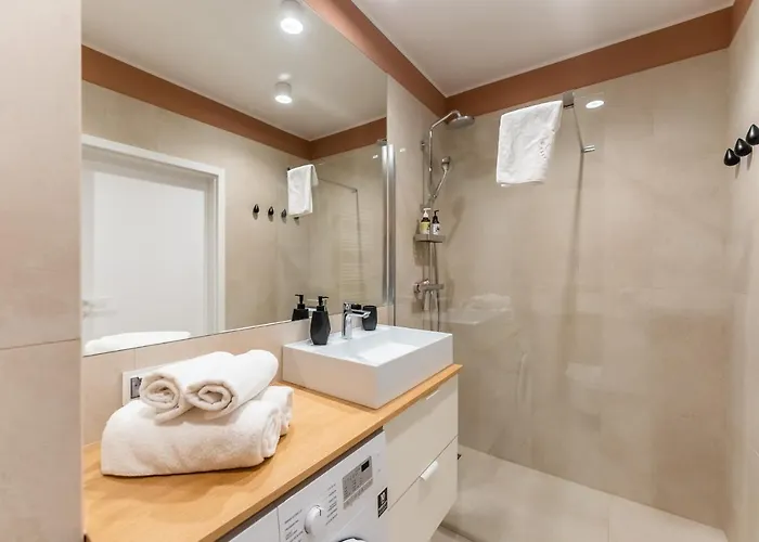 아파트 Willow Tree Surfingbird 드지비르지노